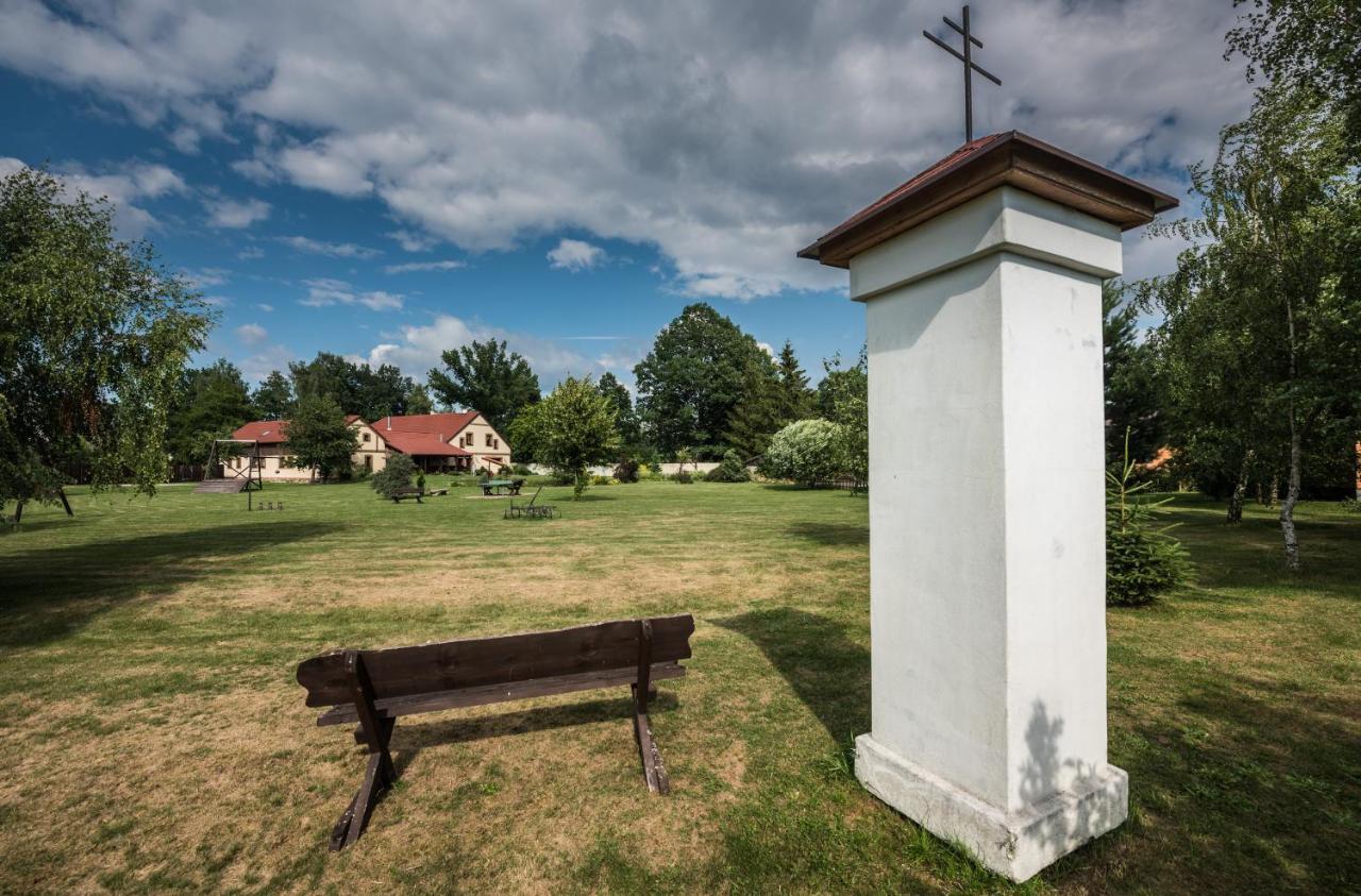 Penzion U Lisky Jarosov nad Nezarkou ภายนอก รูปภาพ